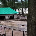 Fish Farm Mountain Trout के जरिये Kashmiri Couple ने नौकरी के पीछे दौड़ने वाले युवाओं को दिया संदेश
